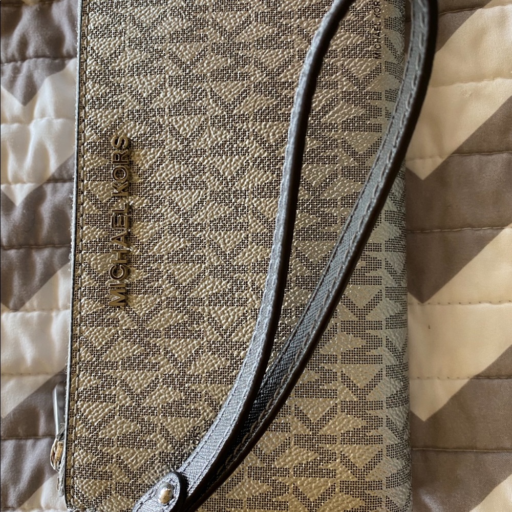 Michael Kors Wristlet